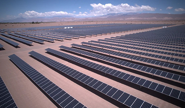 Biden kündigt 7-Milliarden-Dollar-Plan zur Unterstützung von Solarenergie für Privathaushalte an!